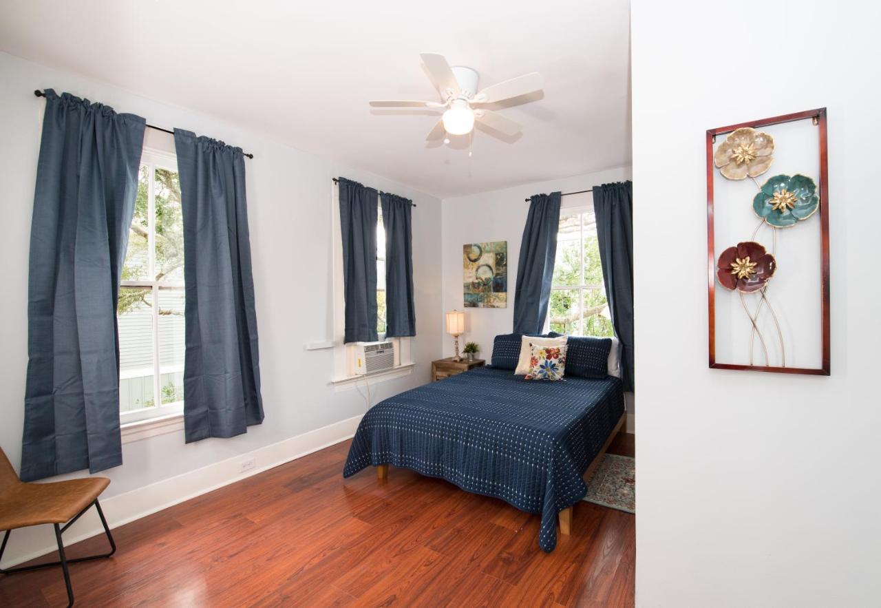 Willa Beautiful Two-Story In Central Galveston, Short Walk To Beach, Near Downtown! | Seas The Breeze Zewnętrze zdjęcie